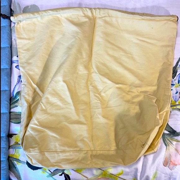 Louis Vuitton dust bag - Picture 2 of 2